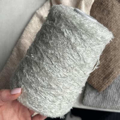 Бобина Latino (50% шелк, 50% вискоза), 480 м. (1035, Фисташковый)