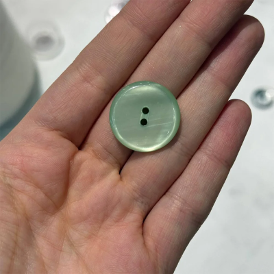Пуговицы CONCEPT Mother of Pearl, размер 28, 18 мм (75315-028-COL.68, Мята)