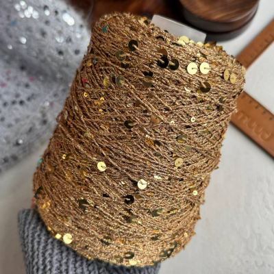 Бобина пайетки Reflex (30% хлопок, 50% пайетки, 20% люрекс), 230 м. (6054, Кемел)