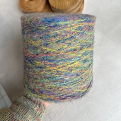 Бобина Soriano (45% беби альпака, 25% меринос, 30% Па), 375 м. (042, Радужный пони)