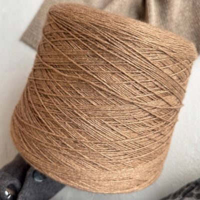 Бобина Camel in Love by Filcom (40% беби верблюд, 20% кашемир, 40% шелк), 375 м. (Cammello, Верблюд Петр)