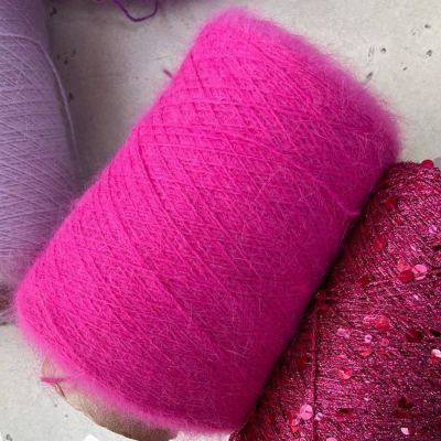 Бобина ангора 90 BELANGOR FRANCE (90% ангора, 10% ПА), 650 м. (Фуксия, 01043)