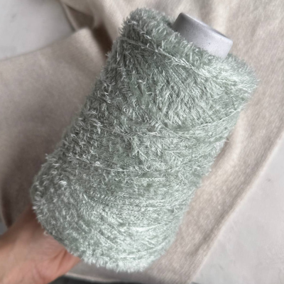 Бобина Latino (50% шелк, 50% вискоза), 480 м. (1037, Морозный ментол)