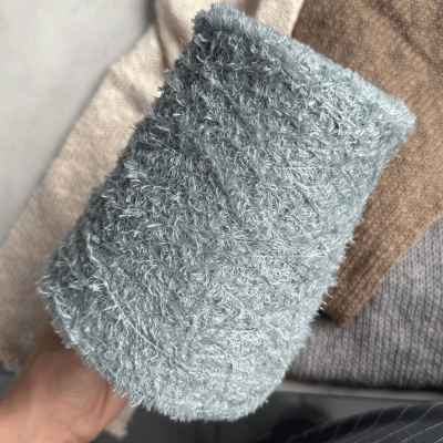 Бобина Latino (50% шелк, 50% вискоза), 480 м. (1039, Колотый лед)