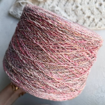 Бобина Mamasita (58% хлопок, 20% лен, 22% вискоза), 320 м. (9011, Пудра-роза)