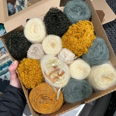 Набор на джемпер из коробочки Magic Box Italy (Горчичный шалфей)