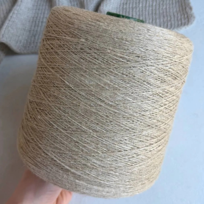 Бобина Lino Ambra (90% лен, 10% шелк), 700 м. (Natur, Натуралис)