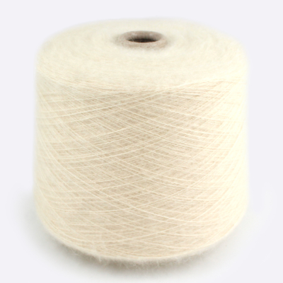 Бобина KIDSILK (70% кидмохер, 30% шелк), 900 м. (4311, Лимонный ганаш)