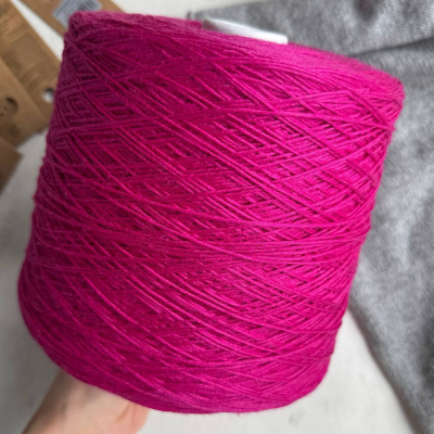 Бобина  Merinos 3000 (100% меринос), 300 м. (77106, Фуксия)