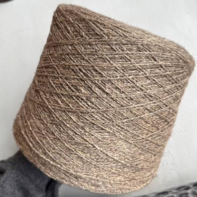 Бобина Yak in Love by Filcom (30% як, 20% кашемир, 10% меринос, 40% шелк), 400 м. (Cammello, Макс Мара)