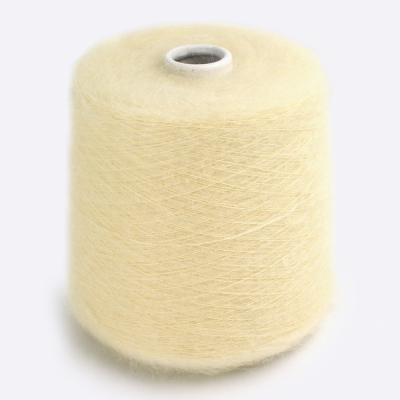 Бобина Eloisa (70% суперкид мохер, 5% меринос, 25% ПА), 1000 м. (3881, Лимонный тарт)