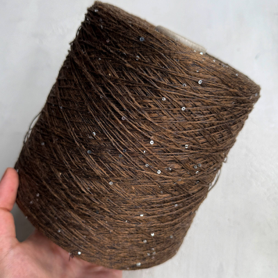 Бобина LINOSisik Сисик Суперстар (72% лен, 20% шелк, 8% пайетки), 450 м. (8754 5442 1236, Ночной гепард)