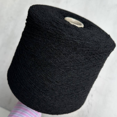 Бобина Igloo (60% вискоза, 25% меринос, 15% Па), 500 м. (3940, Тотал Блек)