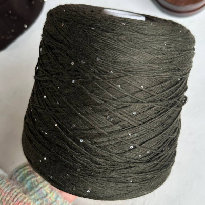 Бобина Kachinelli Merino (85% меринос, 4% хлопок, 11% пайетки), 300 м. (1112, Хвоя)