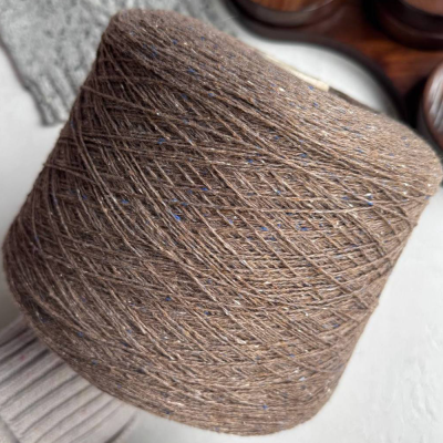 Бобина Pigalle (55% меринос, 25% шелк, 10% вискоза, 10% Па), 750 м. (Tabaco Tweed, Табак)