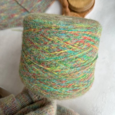 Бобина Soriano (45% беби альпака, 25% меринос, 30% Па), 375 м. (038, Хамелеон)