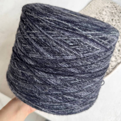 Бобина D&G Stock (Moira, 50% меринос, 50% Па, 033802, 350 м)