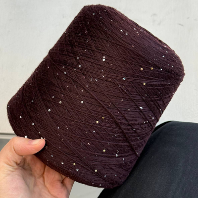 Бобина Aharmonia (90% меринос, 5% хлопок, 5% пайетки), 600 м. (3604, Вишневый джем)