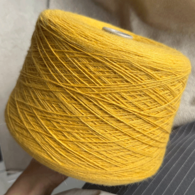 Бобина Luisa by Casa del Filato (60% ангора, 20% меринос, 20% Па) (0483, Манго 500 м.)