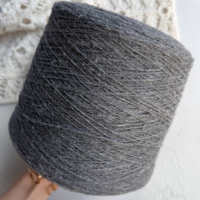 Бобина Dolce Cotone (100% вспушенный хлопок), 400 м (2892, Грифель)