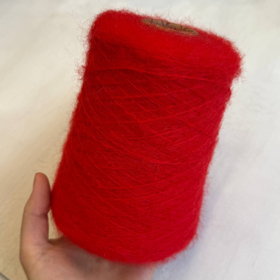 Бобина Louis Vuitton Stock Луи Виттон (Sandra 17, Валентино, 400 м, 90% вспушенный меринос, 10% Па)