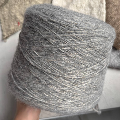 Бобина Gem 2200 (40% хлопок, 24% альпака, 11% вискоза, 18% Па, 7% Пм), 220 м. (802101) Бобина Gem 2200 (40% хлопок, 24% альпака, 11% вискоза, 18% Па, 7% Пм), 220 м. (802101)