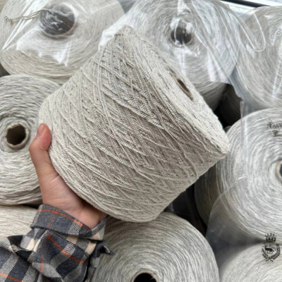 Бобина Dorimello (65% хлопок, 10% шелк, 25% ПА), 210 м. (10711, Снежный барс)