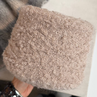 Бобина букле Ricciolo (60% альпака, 28% меринос, 12% Па), 180 м. (2 Beige, Бискотти)