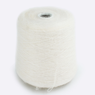 Бобина Eloisa (70% суперкид мохер, 5% меринос, 25% ПА), 1000 м. (600, Молоко)