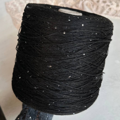 Бобина LinoSiSic СИСИК '26 (72% лен, 20% шелк, 8% пайетка), 400 м (601 1901 17436, Нефть)