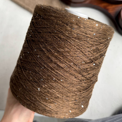 Бобина LINOSisik СИСИК  (72% лен, 20% шелк, 8% пайетки), 450 м. (80141, Дятел)