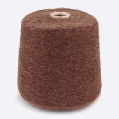 Бобина альпака на шелке Alpaca Silk (72% альпака сури, 28% шелк), 900 м. (90400, Макадамия)