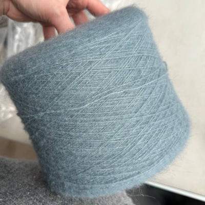 Бобина KIDSILK (70% кидмохер, 30% шелк), 900 м. (P-443, Звездная пыль)