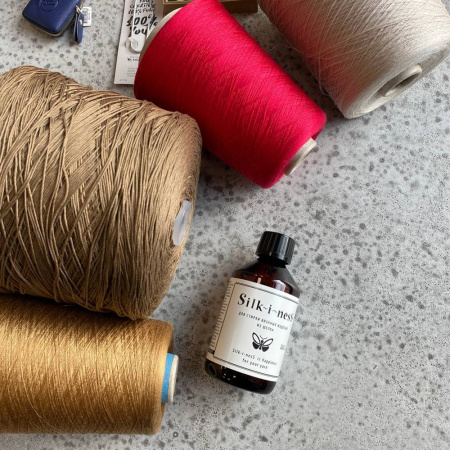 Средство для стирки шелка INTERVALL "SILK I NESS"  Средство для стирки шелка INTERVALL "SILK I NESS"