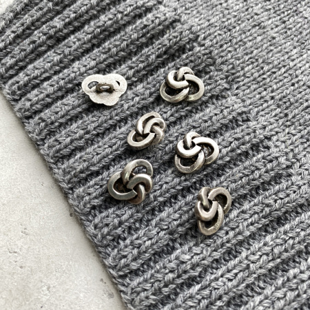 Пуговицы Sandra размер 24