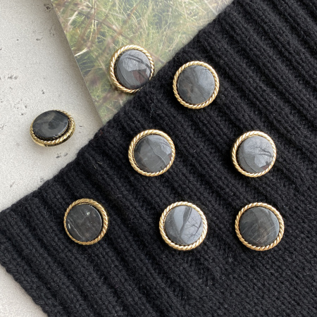 Пуговицы Sandra размер 32