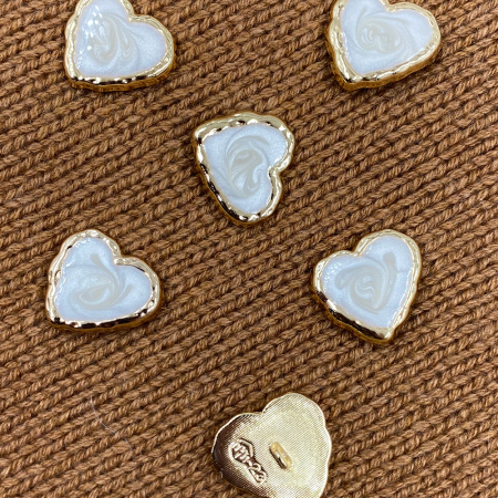 Пуговица CHANEL SS Сердце 23 мм