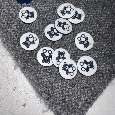 Пуговицы Sandra размер 24