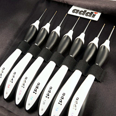 Набор экстратонких крючков с эргономичной пластиковой ручкой Addi Swing, 645-2