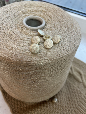 Пуговицы Sandra, размер 30, цвет 20