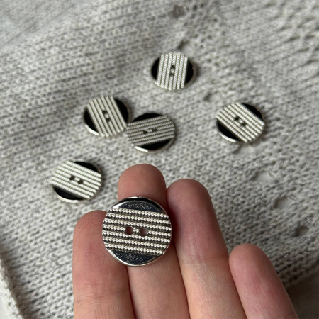 Пуговицы Sandra, Полоса, размер 32 (63508-32-Col.2, Серебро)