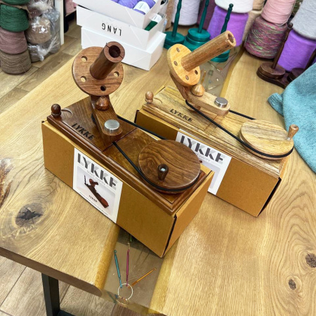 Моталка намотчик пряжи на моток Lykke (Mango Wood) Моталка намотчик пряжи на моток Lykke (Mango Wood)