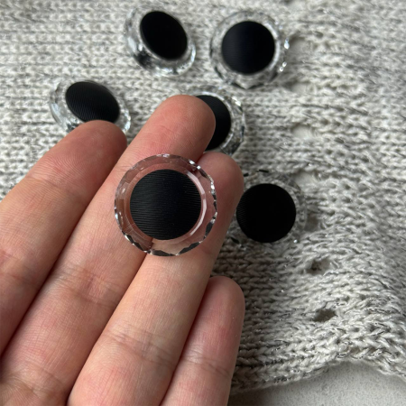 Пуговицы Sandra, Кристалл, размер 36 (95941-36-Col.T/NERO, Неро)