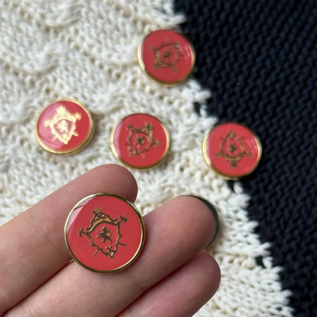 Пуговицы Sandra, размер 32