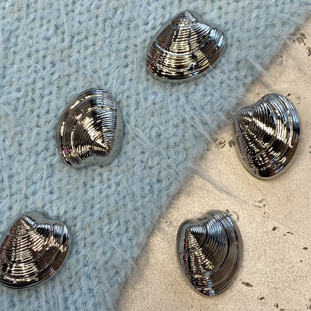 Пуговица CHANEL SS Мидия 38 мм