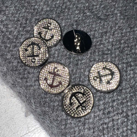 Пуговицы Sandra, размер 36