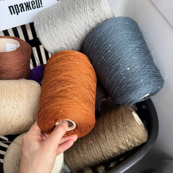 Бобина меринос с пайетками Tollegno