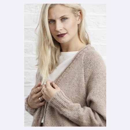 Книга Rowan Winter Essential Knits Quail Studio Книга Rowan Winter Essential Knits Quail Studio