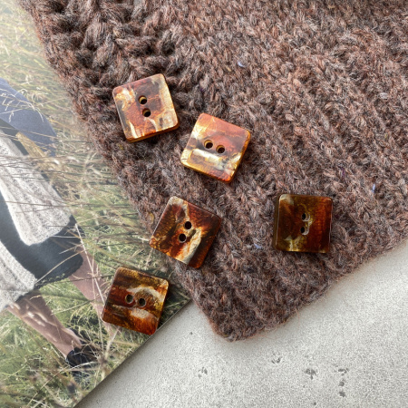 Пуговицы Sandra размер 48