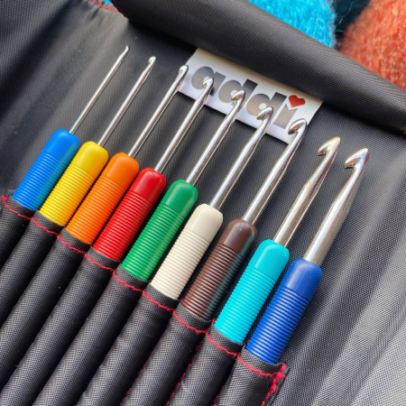 Набор крючков с эргономичной пластиковой ручкой Addi Colours, 648-2